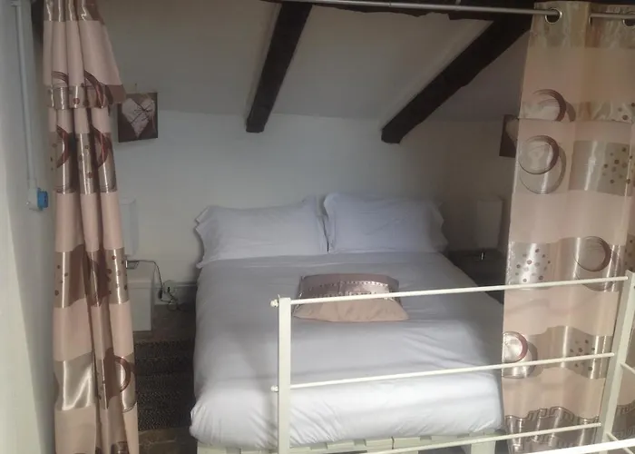 19 Borgo Cavour Bed & Breakfast