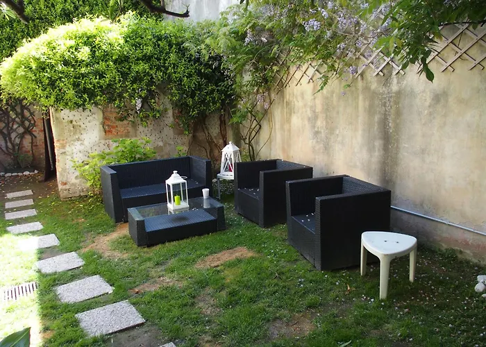 19 Borgo Cavour Bed & Breakfast