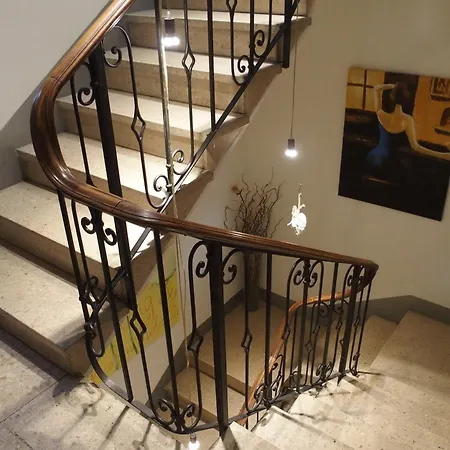 19 Borgo Cavour Bed & Breakfast 3*