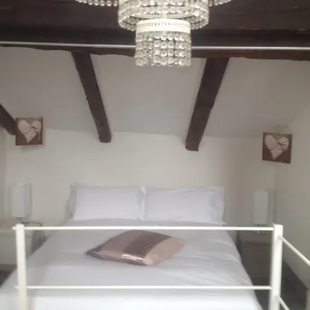 Nocleg ze śniadaniem 19 Borgo Cavour 3*