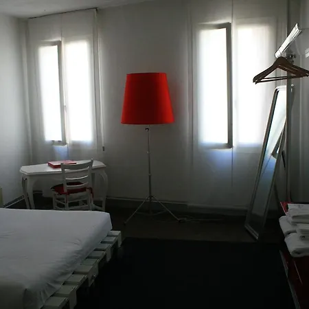 Nocleg ze śniadaniem 19 Borgo Cavour 3*