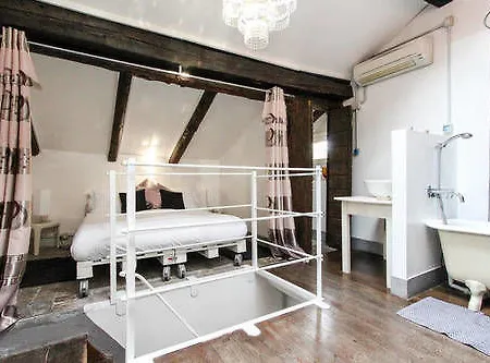 19 Borgo Cavour Bed and Breakfast Τρεβίζο