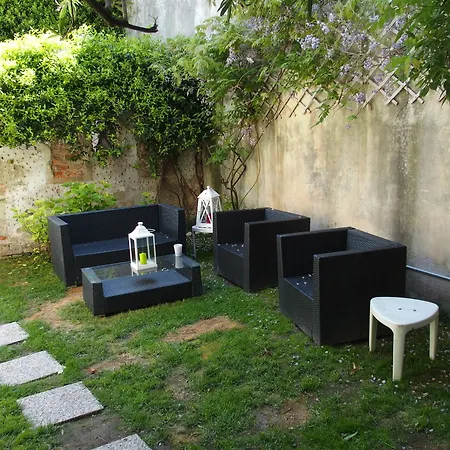 19 Borgo Cavour Bed & Breakfast