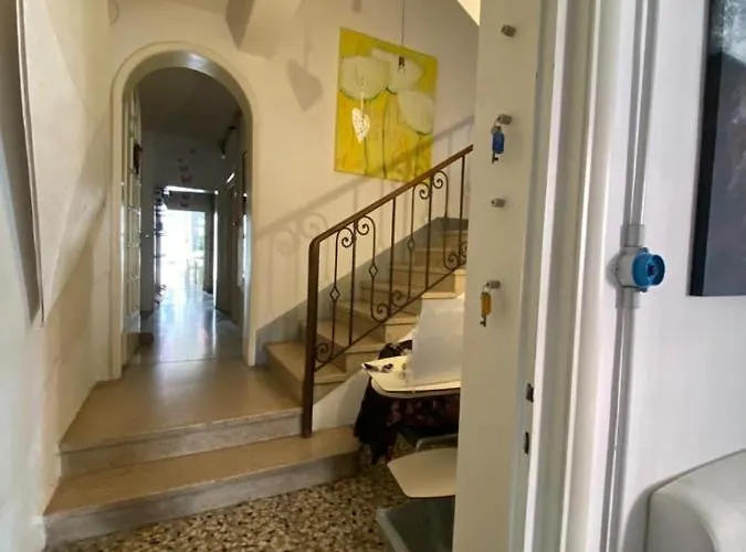 19 Borgo Cavour לינה וארוחת בוקר